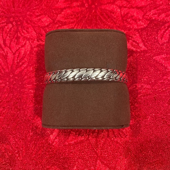 Sterling silver cuff bracelet - Picture 2 of 6